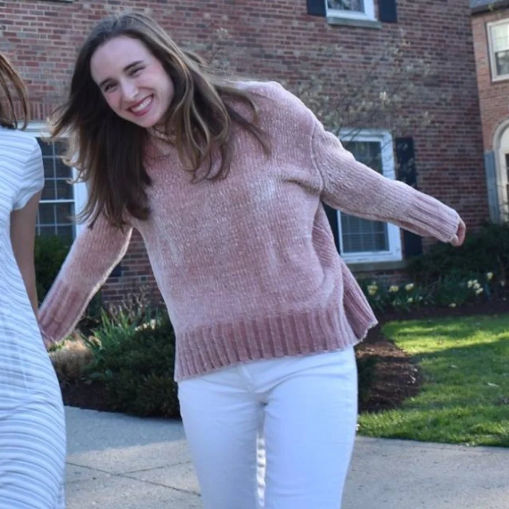 Pink sweater - Picture 2 of 2